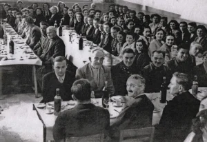 Ideale F Tron Cie Company Photo Opening Cantine 3000px