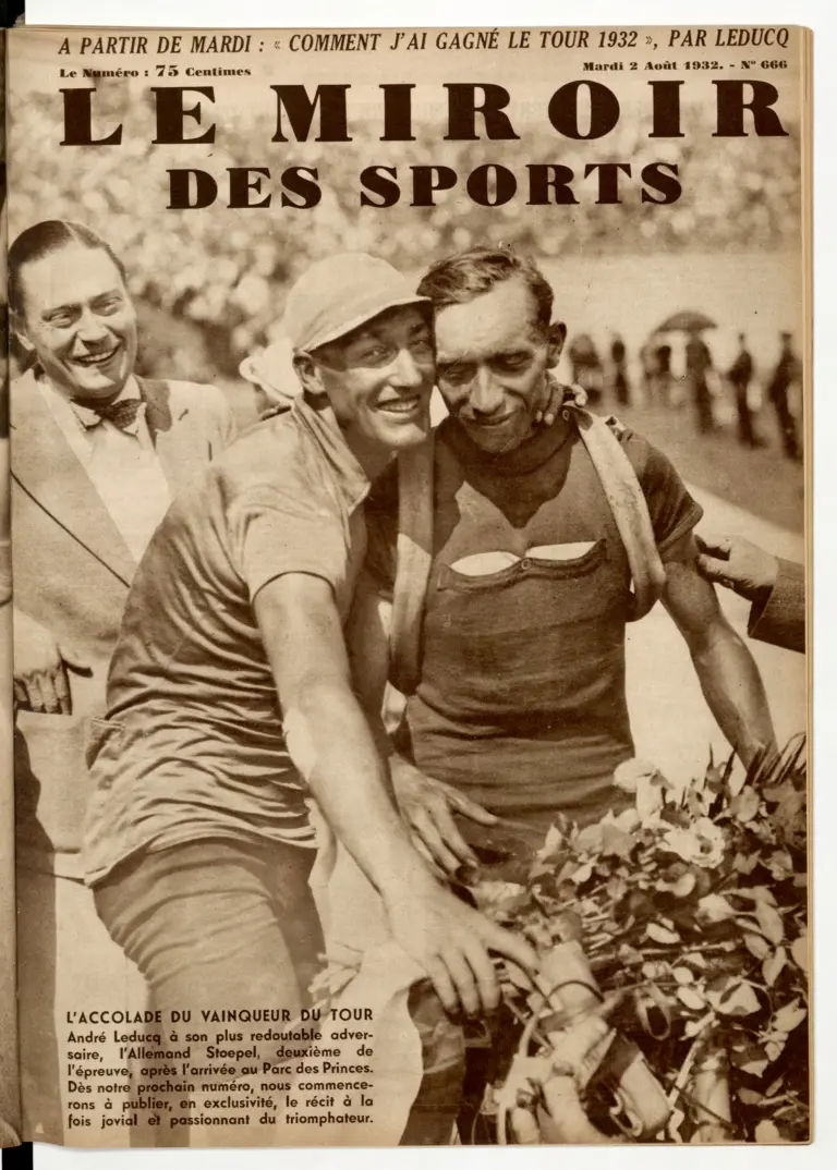 Le Miroir des Sports 2 August 1932 Cover — Leducq Embracing Stoepel at the Parc des Princes — page 1 of 1