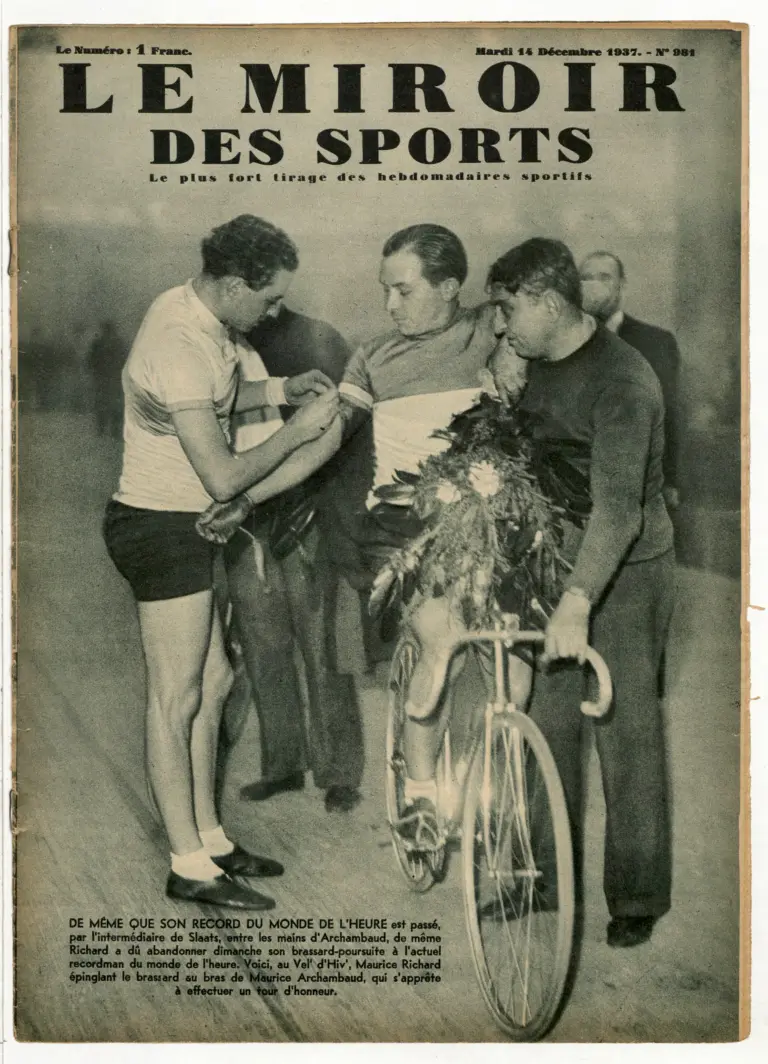 Le Miroir des Sports 14 December 1937 Cover — Richard Pins the Pursuit Armband on Archambaud — page 1 of 1