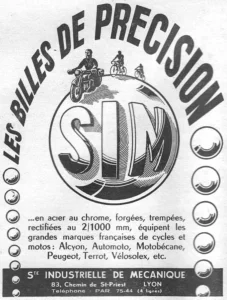 SIM advertisement from L'Officiel du cycle, 3 November 1951, page 2: a large shaded SIM monogram fills a globe on which a motorcyclist and two cyclists ride, under the headline arched over the top, with a column of steel balls shrinking down each side of the frame.