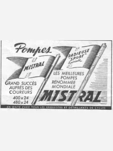 Dunois advertisement from L'Officiel du cycle, 14 June 1952, page 30: two long frame pumps cross the box on the slant in front of two waving flags drawn with heavy line shading, the left flag lettered Mistral and the right one Radieuse "Sport" Spéciale.