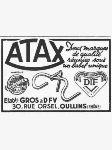 Atax advertisement from Le Cycle, 13 August 1955: the Atax name over a drop handlebar between the Mondius globe and the D.F.V. heart, Ets Gros et DFV of Oullins.