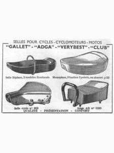 Gallet advertisement from L'Officiel du cycle, 6 July 1957, page 20: four saddles are drawn in fine line inside a ruled frame, each with its caption beneath: a long two-seat saddle with a grab loop, a deep single-seat saddle, a sprung moped saddle on coil springs and a padded rear pillion seat with a tubular grab handle.