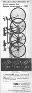 ESGE advertisement from Le Cycle, January 1964, page 4: two bicycles standing on end above three ESGE luggage carriers with their model numbers.