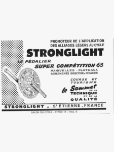 Stronglight advertisement from Le Cycle, October 1964: the Super Compétition 63 double chainset on a halftone dot field, Saint-Étienne.