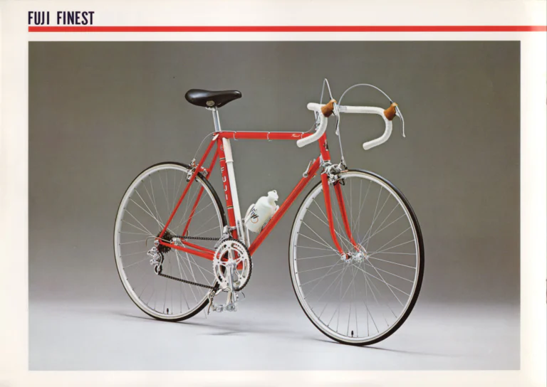Fuji c.1978 International Catalog — Nine Models from the Professional to the OA-10, in English, German and French — page 10 of 20
